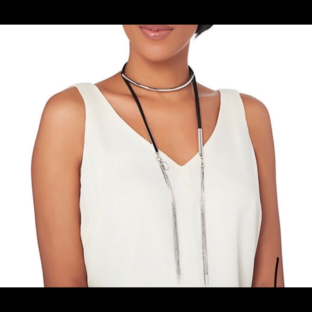 Polished collar and tassel gold color